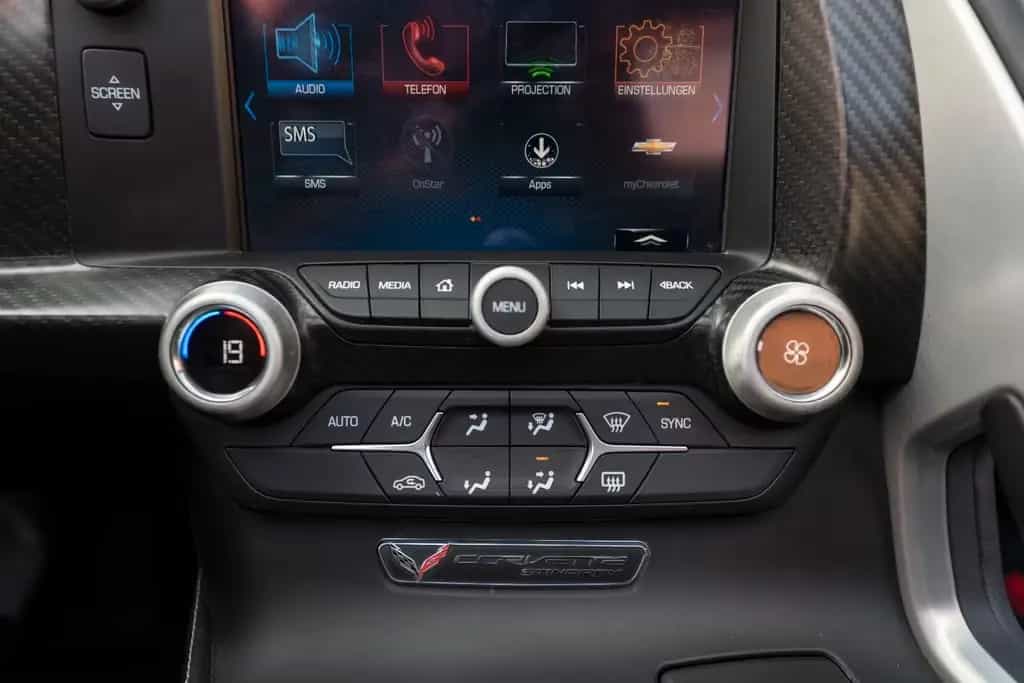 Corvette C7 Stingray Z51 BOSE CARPLAY TEMPOMAT KAM 11/2013-photo-26