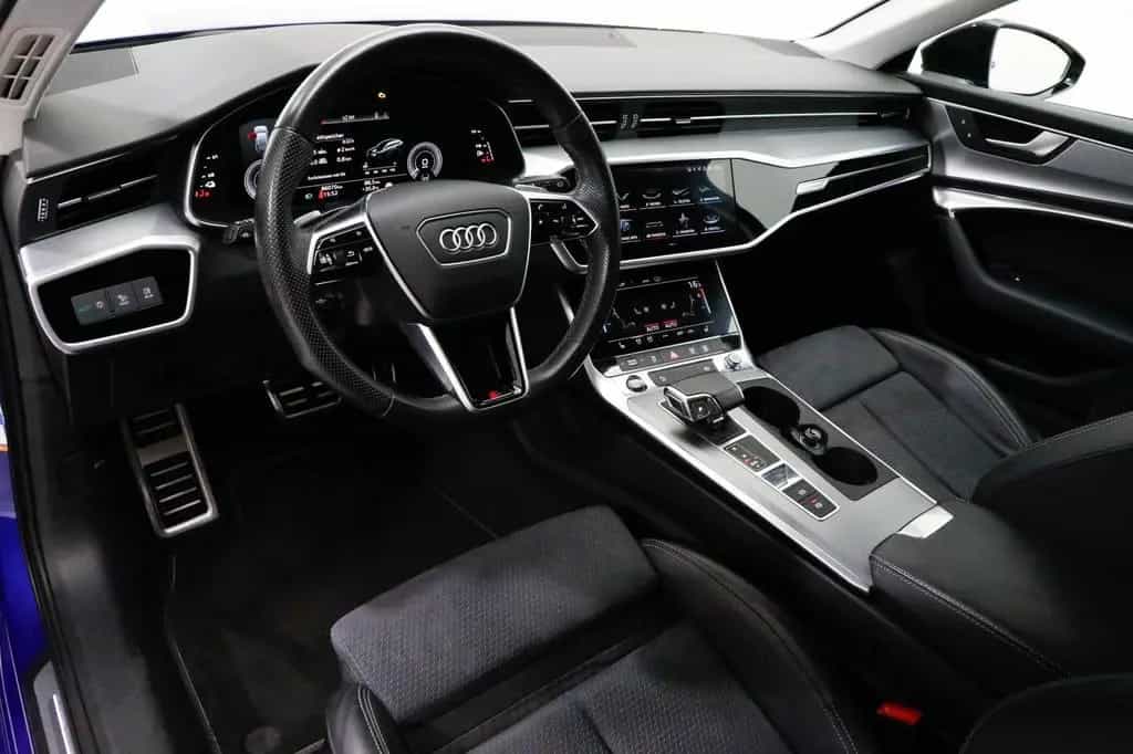 Audi A6 Avant 55 TFSIe quattro S tronic AHK Matrix 11/2022-photo-16