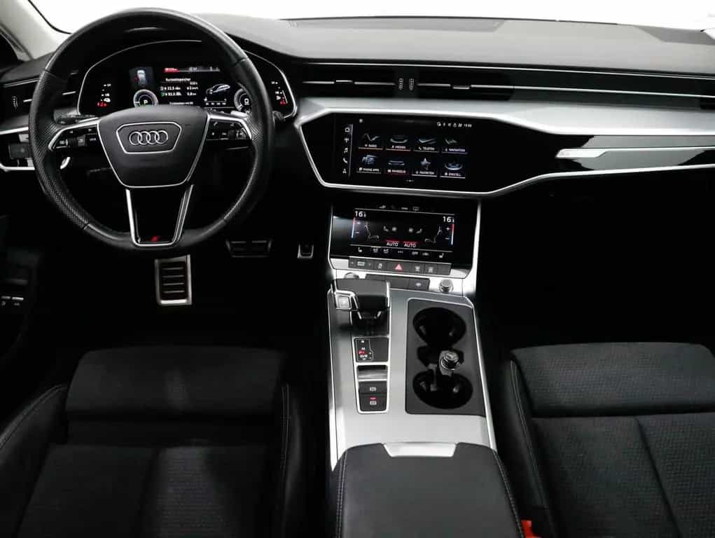 Audi A6 Avant 55 TFSIe quattro S tronic AHK Matrix 11/2022-photo-29