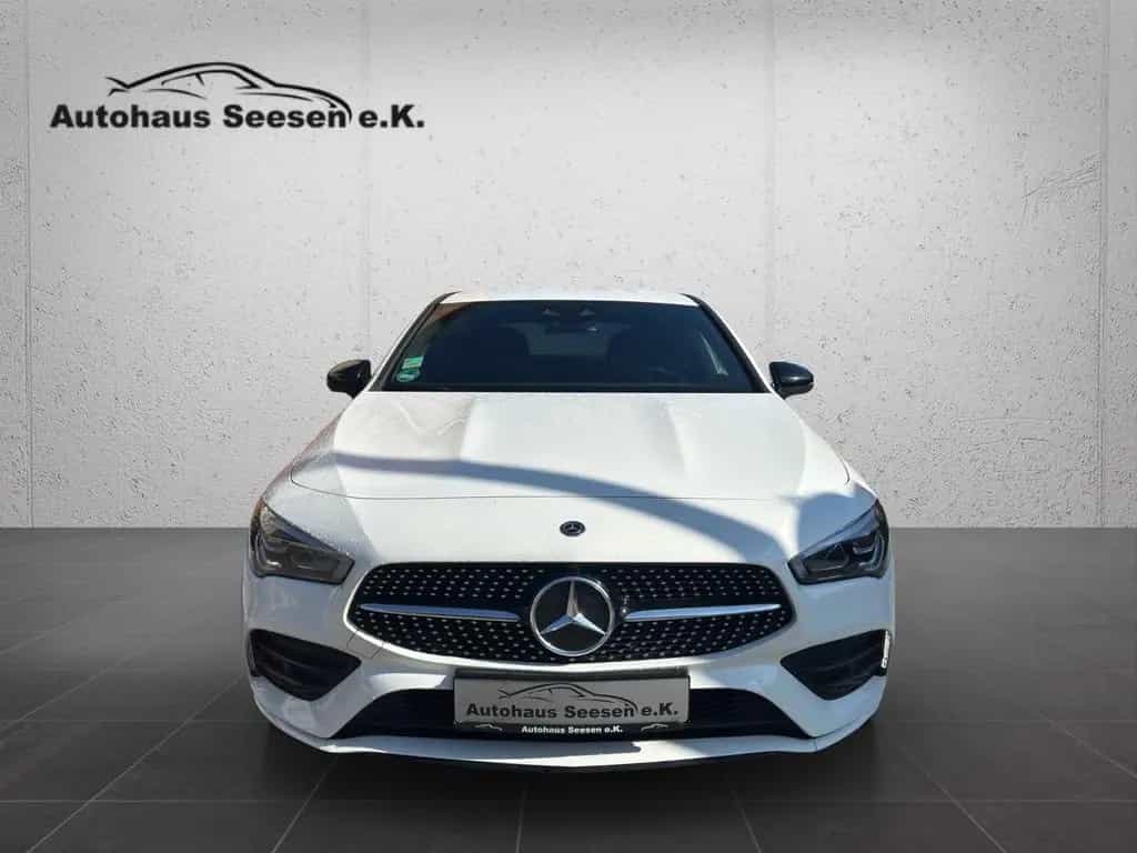 Mercedes-Benz CLA 180 AMG Line*Night Paket*LED*Burmester* 08/2019-photo-1