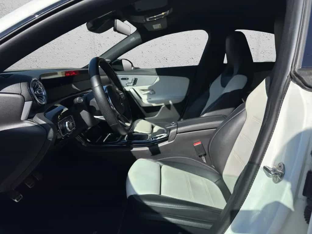 Mercedes-Benz CLA 180 AMG Line*Night Paket*LED*Burmester* 08/2019-photo-21