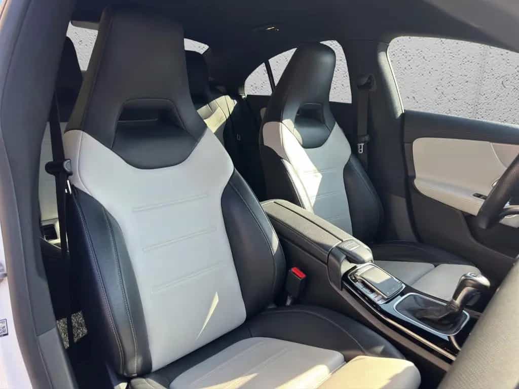 Mercedes-Benz CLA 180 AMG Line*Night Paket*LED*Burmester* 08/2019-photo-27