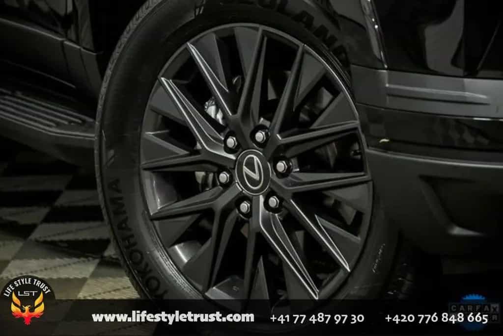 Lexus GX 550 Premium HUD 3.4V6  7seat AWD- € 76.500 T1 10/2024-photo-2