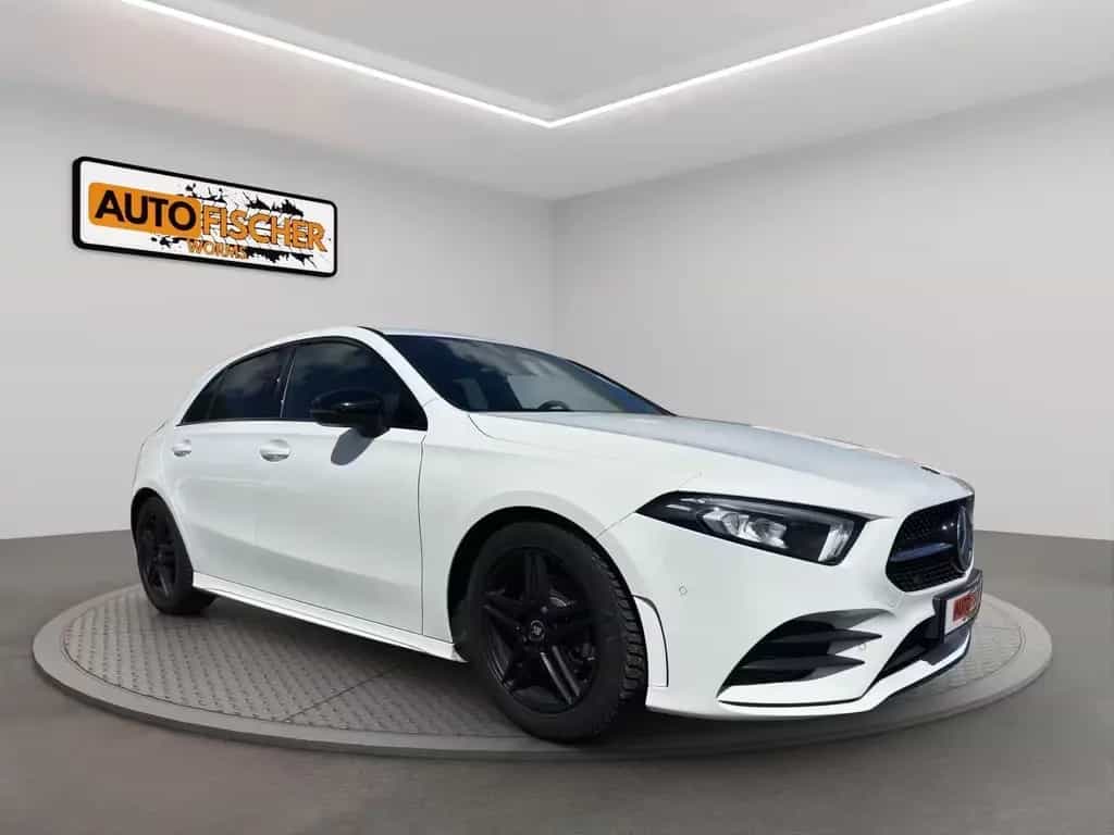 Mercedes-Benz A 180 AMG-Line  Night-Paket  LED 05/2019-photo-0