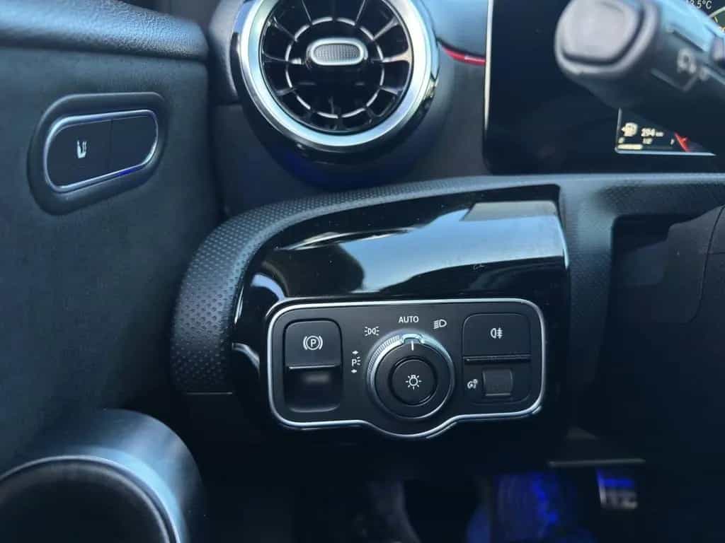 Mercedes-Benz A 180 AMG-Line  Night-Paket  LED 05/2019-photo-14