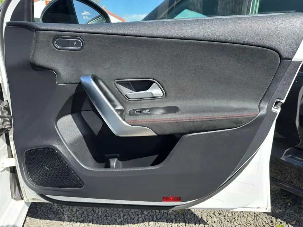 Mercedes-Benz A 180 AMG-Line  Night-Paket  LED 05/2019-photo-24