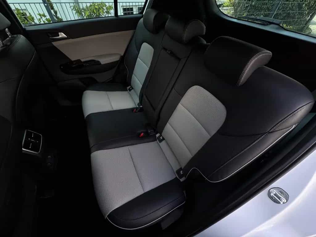 Kia Sportage GT-Line 2.0 4WD ALLRAD*PANO*Garantie* 04/2019-photo-10