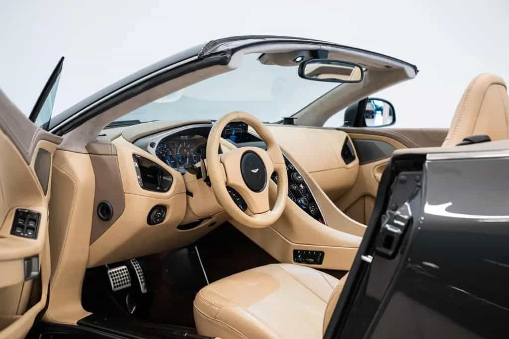 Aston Martin Vanquish Volante | Quantum Silver | B&O Audio | 06/2014-photo-15
