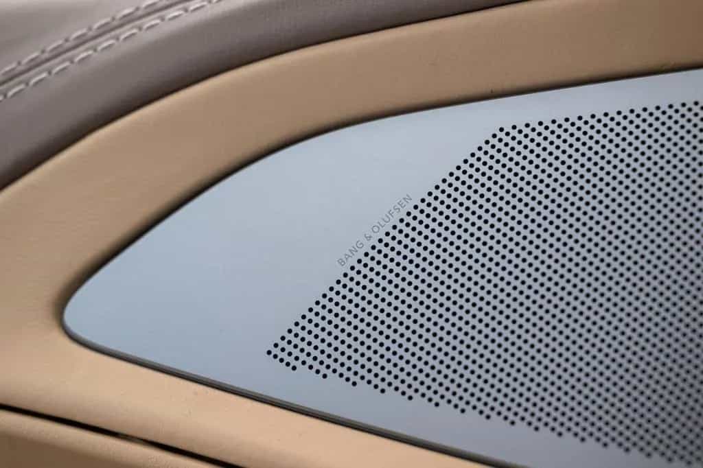 Aston Martin Vanquish Volante | Quantum Silver | B&O Audio | 06/2014-photo-20