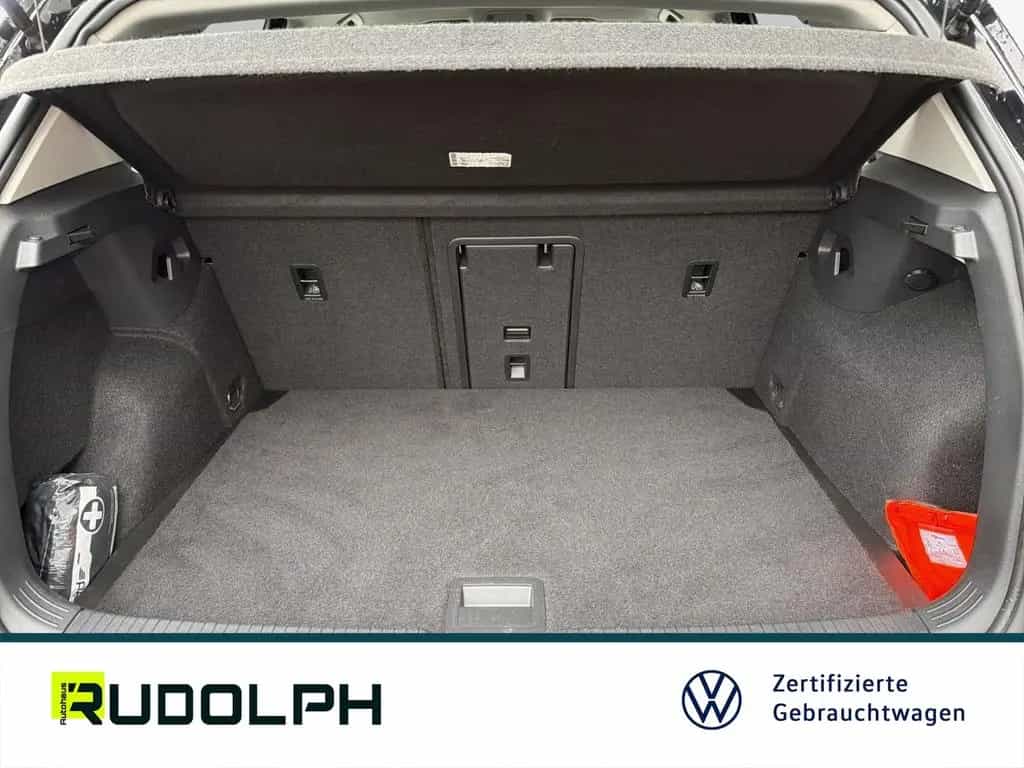 Volkswagen Golf VIII Style 1.5 eTSI DSG Navi ACC LED SHZ Fe 01/2022-photo-9