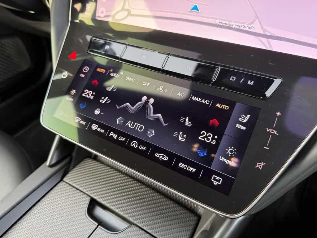 Maserati GranTurismo 3.0 V6 Trofeo AWD *HUD, Leder, Sonos 06/2025-photo-18