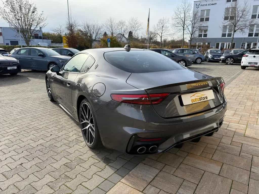 Maserati GranTurismo 3.0 V6 Trofeo AWD *HUD, Leder, Sonos 06/2025-photo-3