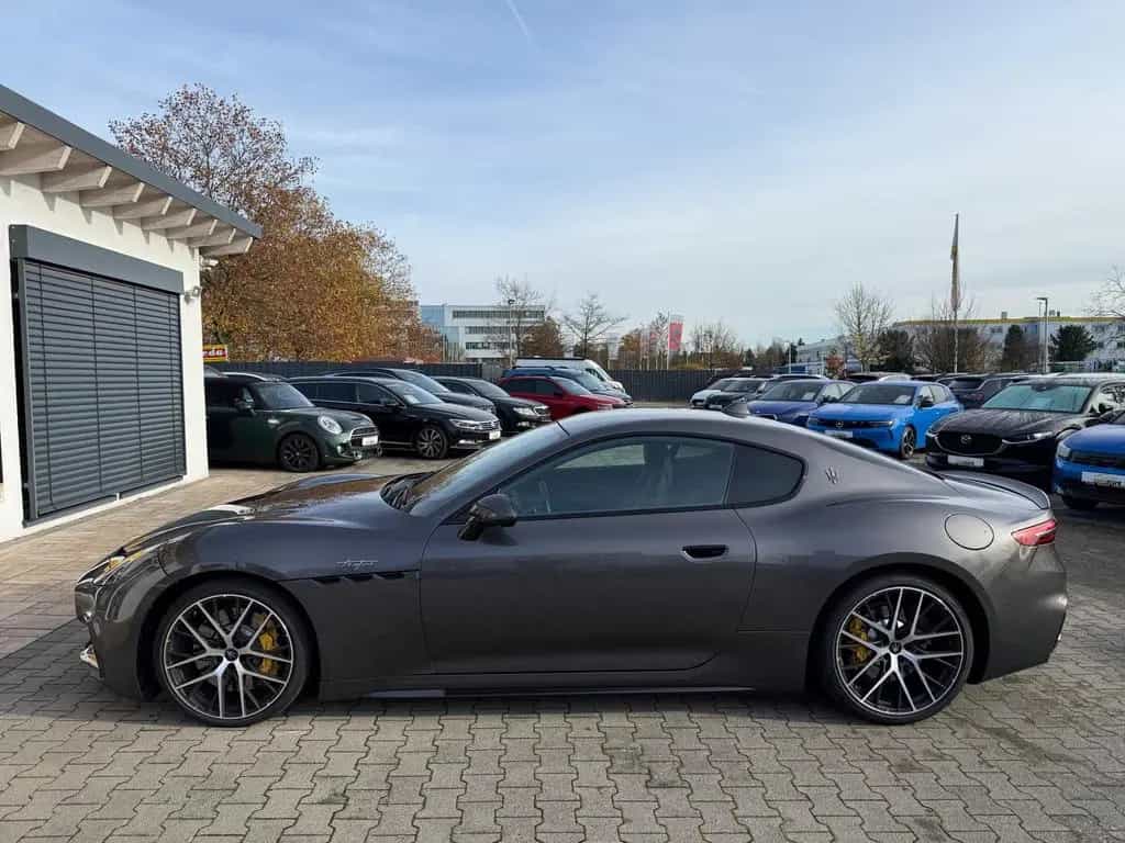 Maserati GranTurismo 3.0 V6 Trofeo AWD *HUD, Leder, Sonos 06/2025-photo-37