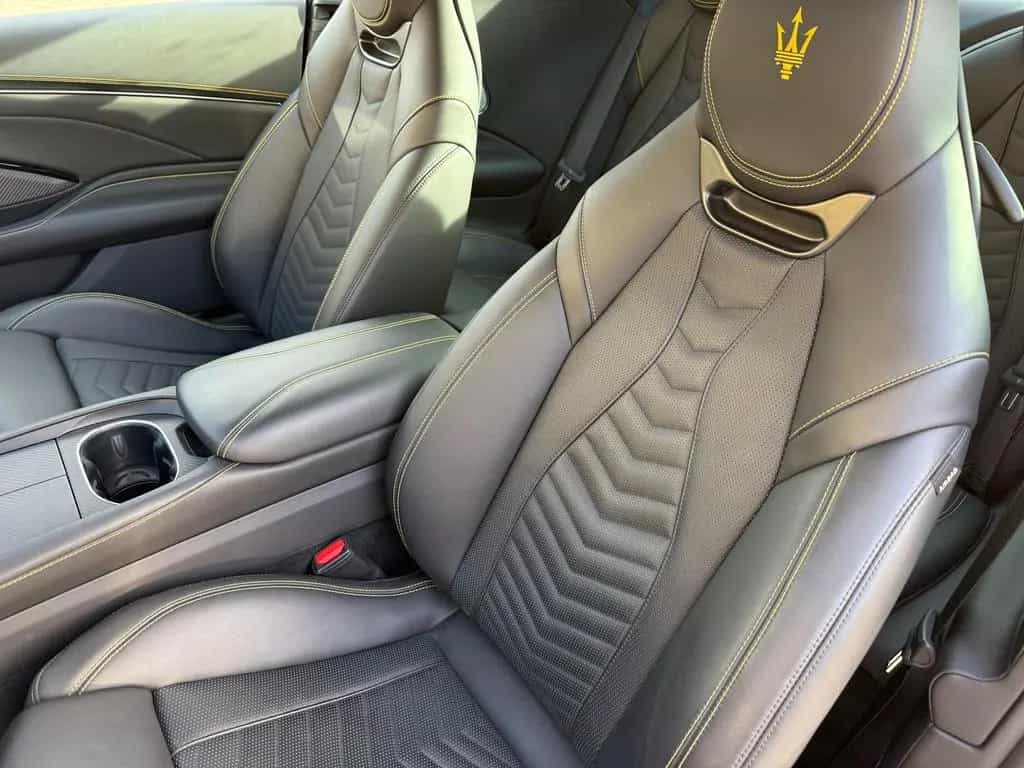 Maserati GranTurismo 3.0 V6 Trofeo AWD *HUD, Leder, Sonos 06/2025-photo-5