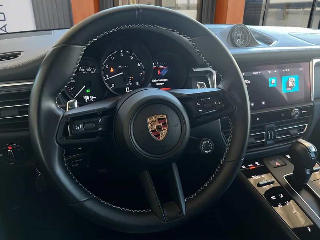 Porsche Macan T III Gen. Panorama Bose Kamera 04/2024-photo-7
