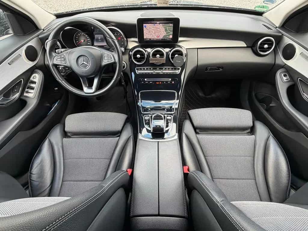 Mercedes-Benz C-Class CGI Limousine LED+NAVI+KAMERA+LEDER+AMG-LM 08/2017-photo-1