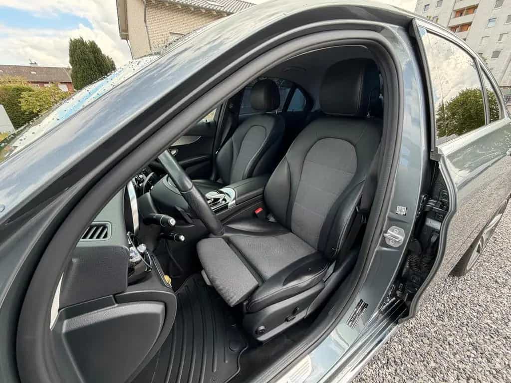 Mercedes-Benz C-Class CGI Limousine LED+NAVI+KAMERA+LEDER+AMG-LM 08/2017-photo-12