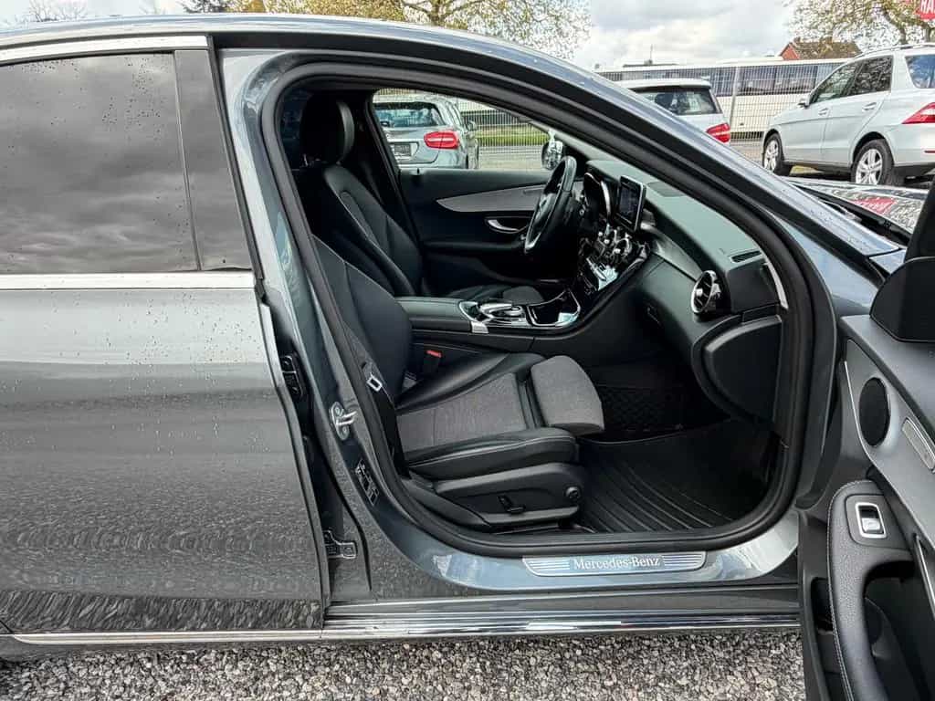 Mercedes-Benz C-Class CGI Limousine LED+NAVI+KAMERA+LEDER+AMG-LM 08/2017-photo-14