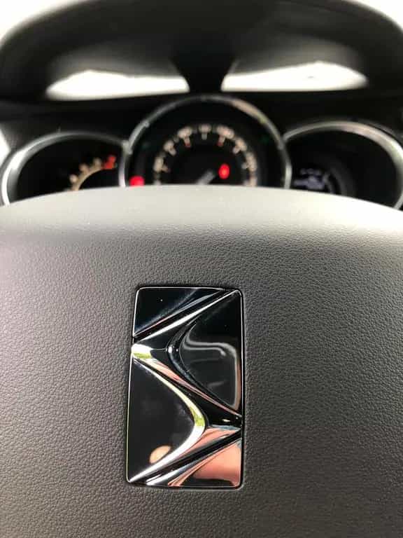 DS Automobiles DS3 THP 155 Red Edition Red Edition 02/2014-photo-4