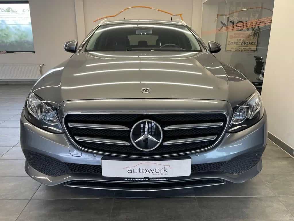 Mercedes-Benz E-Class 200 T. 4Matic Avantgarde*AUT/LED/Navi/GSD/TOP* 01/2019-photo-1