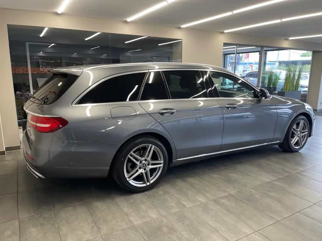 Mercedes-Benz E-Class 200 T. 4Matic Avantgarde*AUT/LED/Navi/GSD/TOP* 01/2019-photo-3