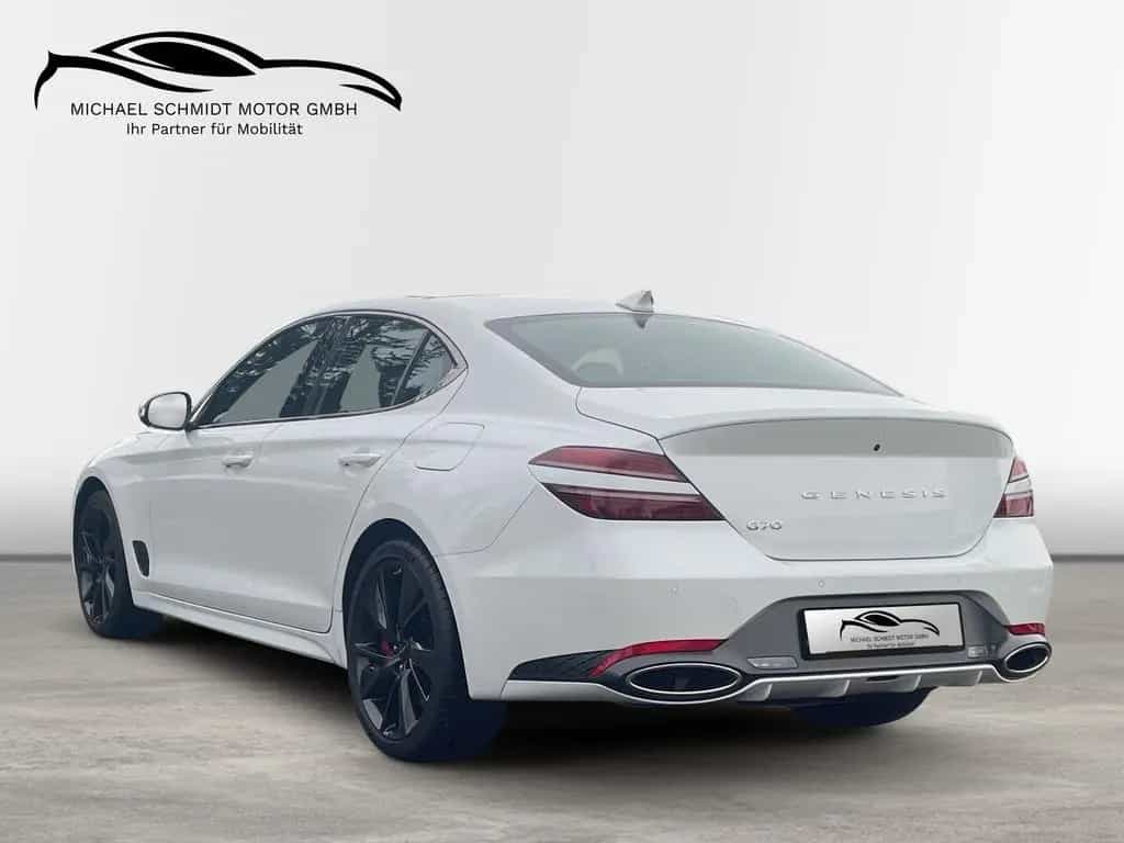 Genesis G70 Sport 2.0T AWD*SHZ v/h*HUD*360 Kamera*Memory 05/2025-photo-2