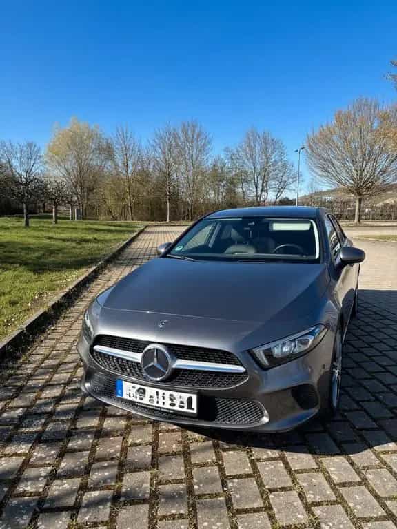 Mercedes-Benz A-Class 200 - 04/2019-photo-2