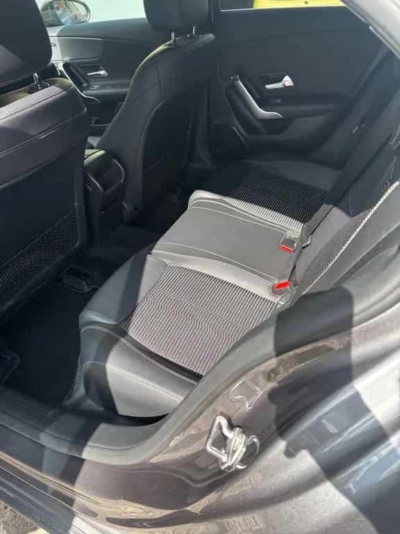 Mercedes-Benz A-Class 200 - 04/2019-photo-9
