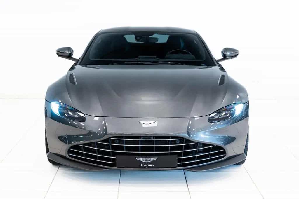 Aston Martin Vantage Coupe | Carplay | Dealermaintained 10/2021-photo-1