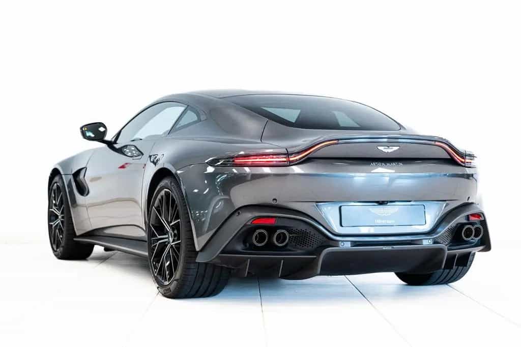 Aston Martin Vantage Coupe | Carplay | Dealermaintained 10/2021-photo-8