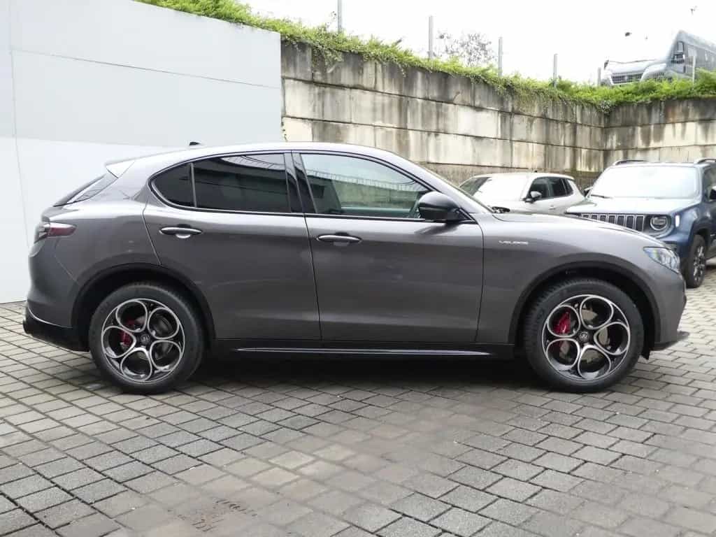 Alfa Romeo Stelvio VELOCE 2.2 DIESEL 16V 210 PS AT8 Q4 04/2026-photo-1
