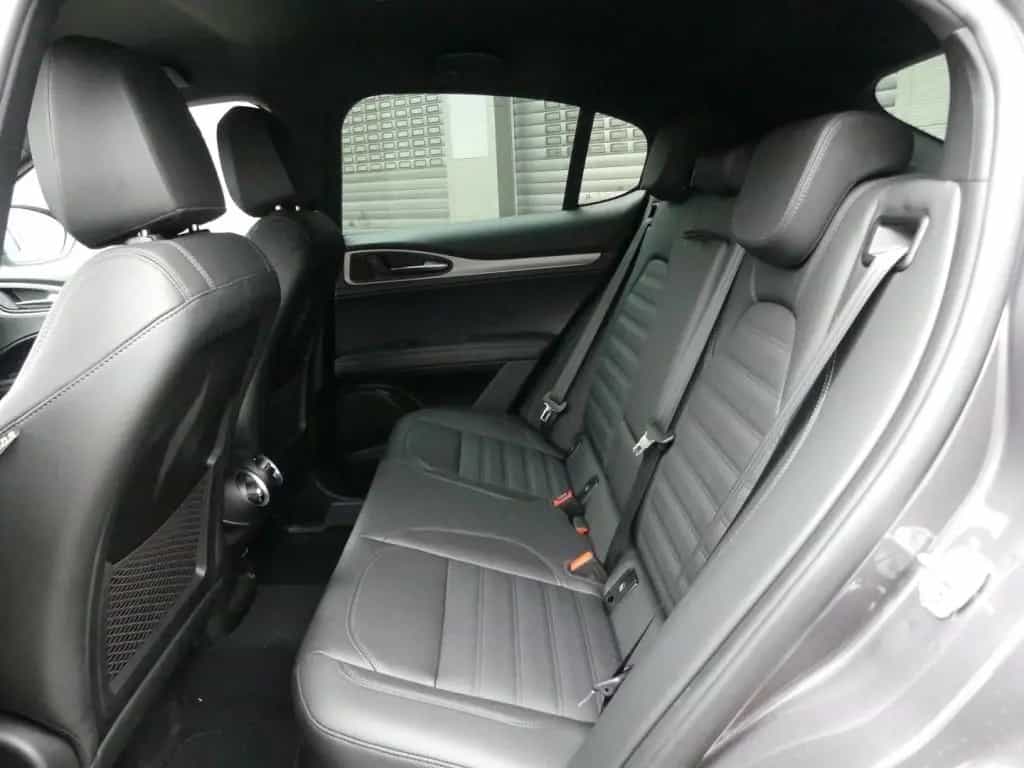 Alfa Romeo Stelvio VELOCE 2.2 DIESEL 16V 210 PS AT8 Q4 04/2026-photo-10