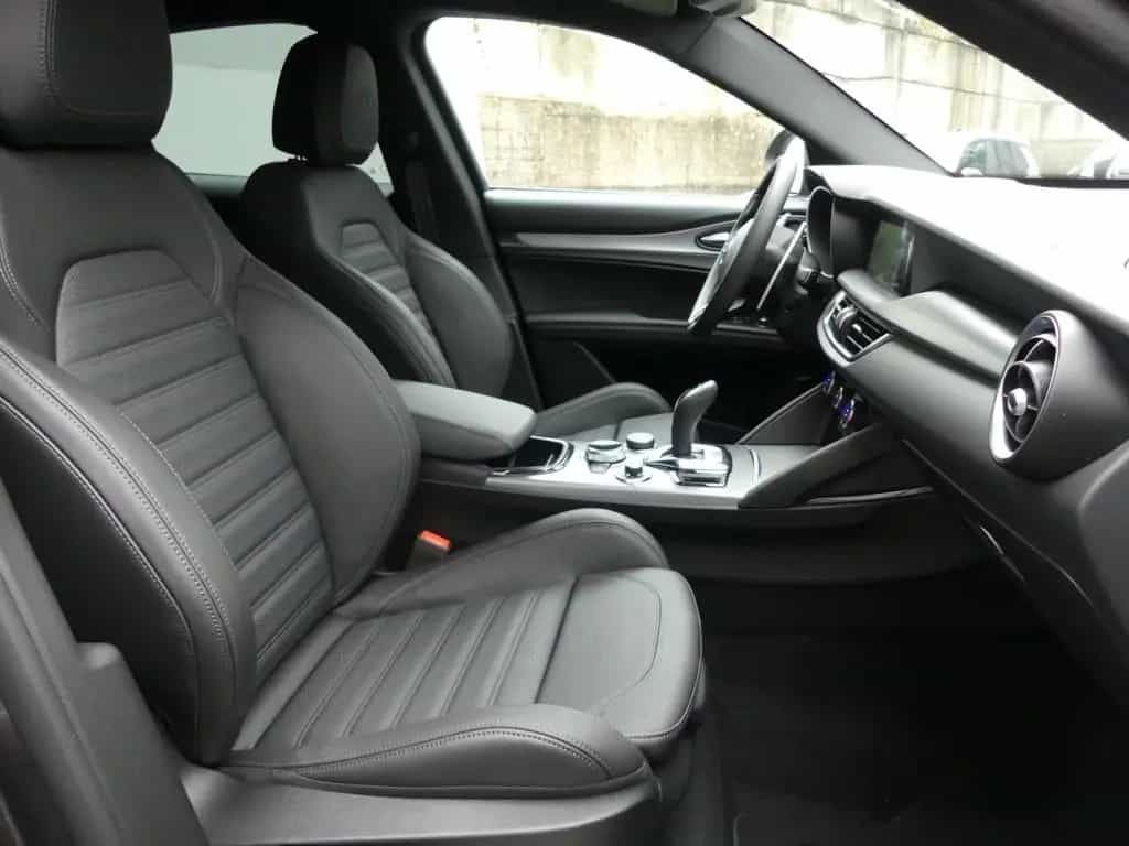 Alfa Romeo Stelvio VELOCE 2.2 DIESEL 16V 210 PS AT8 Q4 04/2026-photo-11
