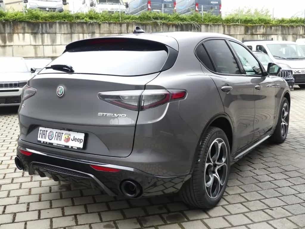 Alfa Romeo Stelvio VELOCE 2.2 DIESEL 16V 210 PS AT8 Q4 04/2026-photo-2