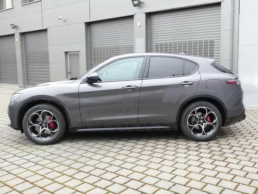 Alfa Romeo Stelvio VELOCE 2.2 DIESEL 16V 210 PS AT8 Q4 04/2026-photo-5