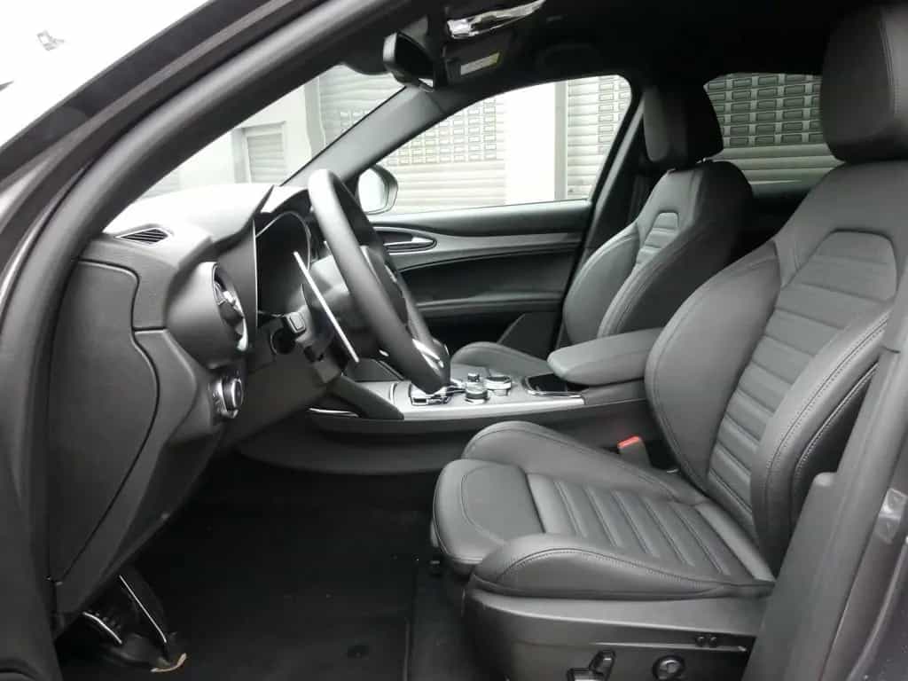 Alfa Romeo Stelvio VELOCE 2.2 DIESEL 16V 210 PS AT8 Q4 04/2026-photo-9