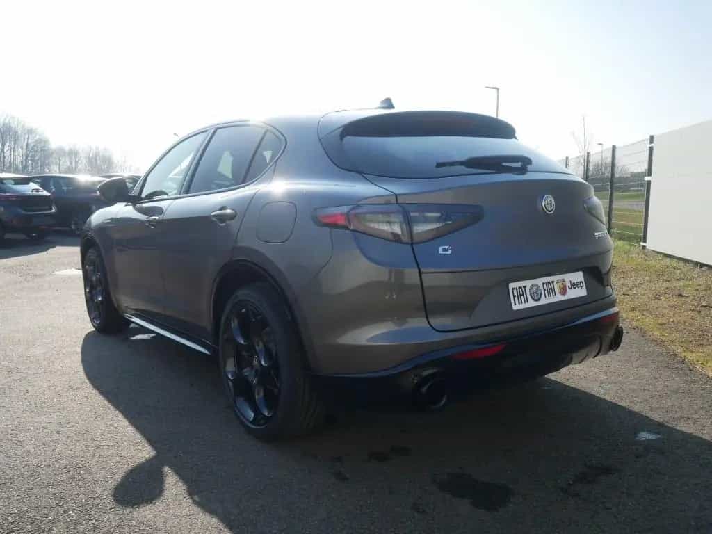 Alfa Romeo Stelvio VELOCE 2.2 DIESEL 16V 210 PS AT8 Q4 PREM 04/2026-photo-4