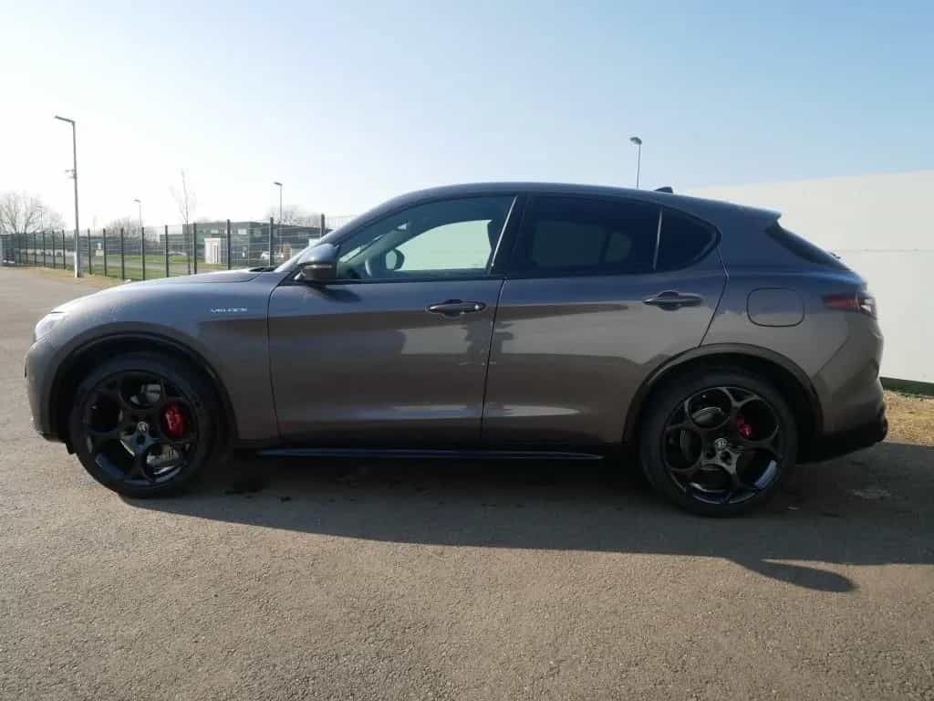 Alfa Romeo Stelvio VELOCE 2.2 DIESEL 16V 210 PS AT8 Q4 PREM 04/2026-photo-5