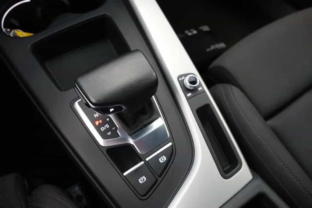 Audi A4 Avant 40 TFSI +360+HUD+Sportsitze+DSP+18'+ 09/2022-photo-12