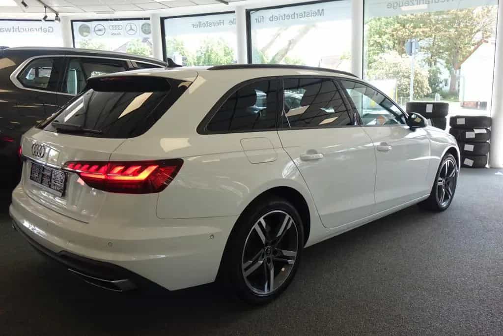 Audi A4 Avant 40 TFSI +360+HUD+Sportsitze+DSP+18'+ 09/2022-photo-3