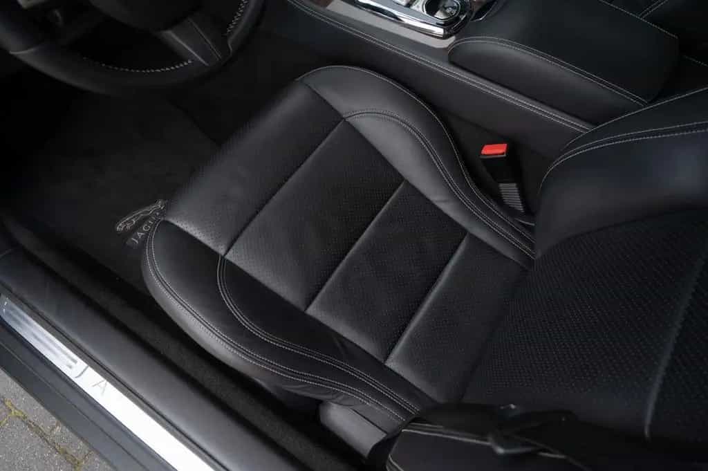 Jaguar XK 5.0 V8 Coupé Portfolio 02/2010-photo-41