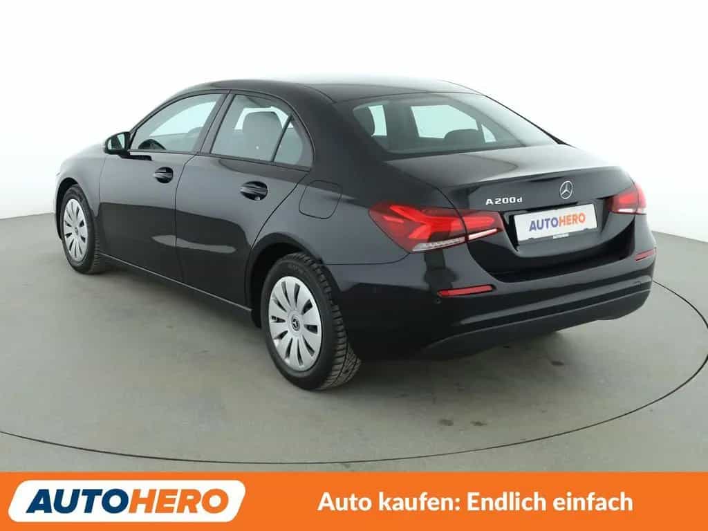 Mercedes-Benz A-Class 200 d Aut.*LED*NAVI*TEMPO*PDC*SHZ*KLIMA* 03/2020-photo-3
