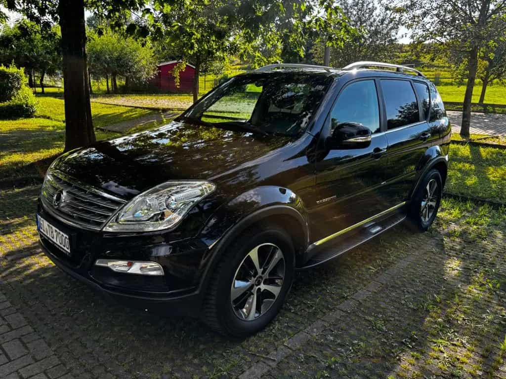 Ssangyong REXTON 2.2 4WD Automatik Leder Navi AHK MwSt. 12/2017-photo-0