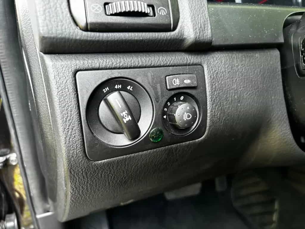 Ssangyong REXTON 2.2 4WD Automatik Leder Navi AHK MwSt. 12/2017-photo-10