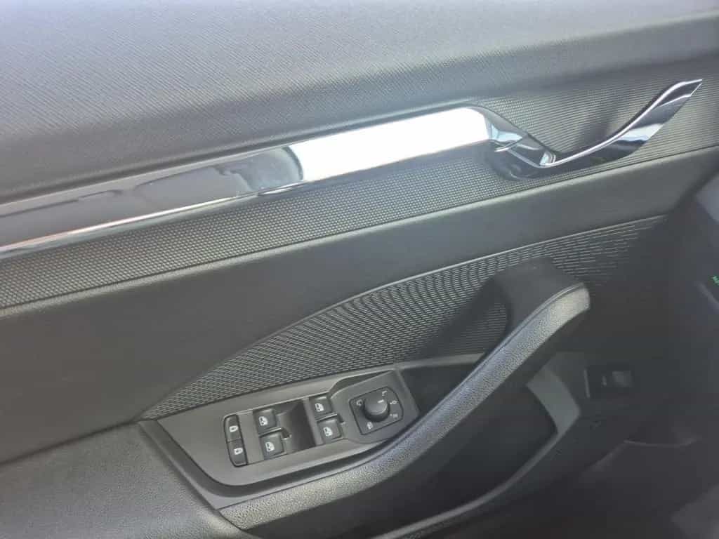 Skoda Octavia Combi First Edition 110kw TSI AHK*NAVI* 06/2020-photo-11
