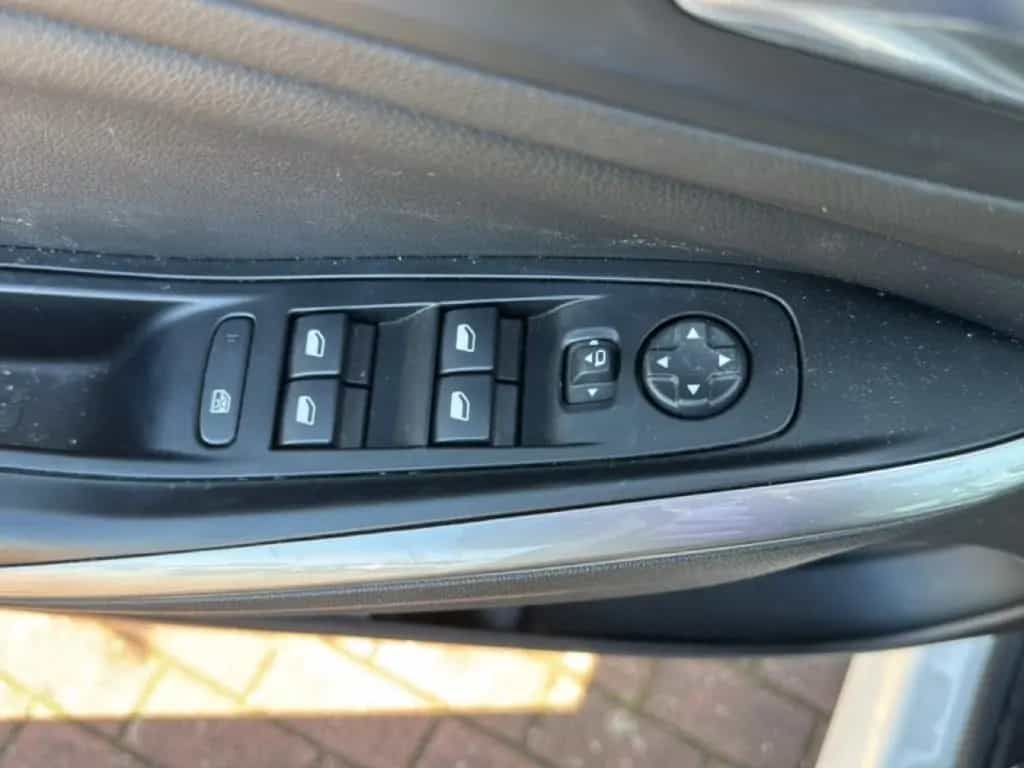Opel Grandland GS 2-Zonen-Klimaautom LenkradHZG Rückf 09/2022-photo-19