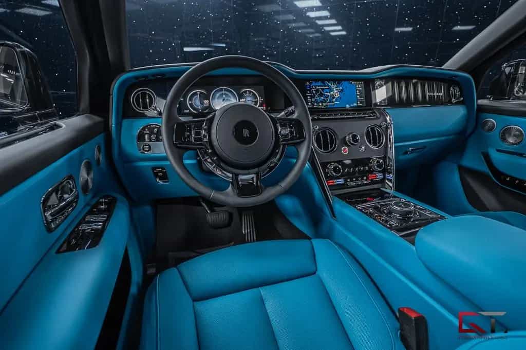 Rolls-Royce Cullinan II Production26 4Seat TV Screen Facia null-photo-18