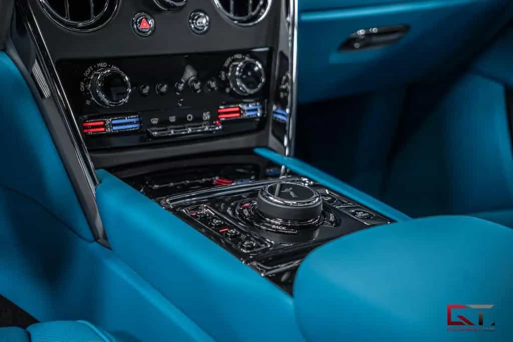 Rolls-Royce Cullinan II Production26 4Seat TV Screen Facia null-photo-27
