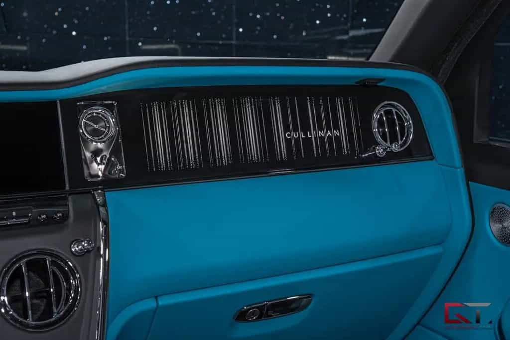 Rolls-Royce Cullinan II Production26 4Seat TV Screen Facia null-photo-29