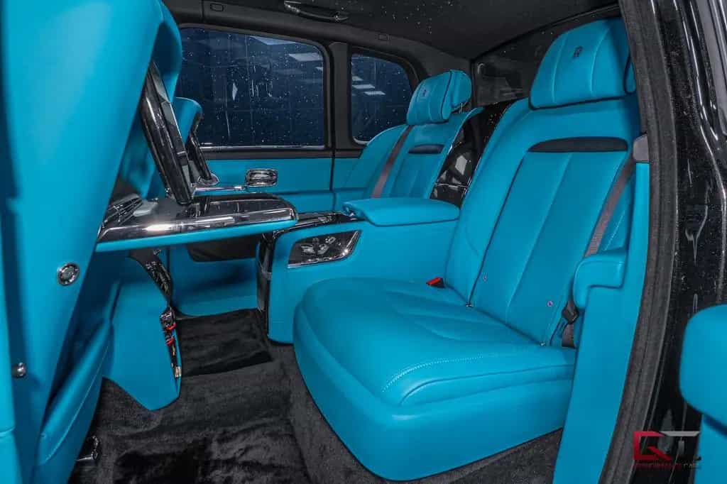 Rolls-Royce Cullinan II Production26 4Seat TV Screen Facia null-photo-32
